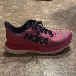 Hoka Pink Running Shoes